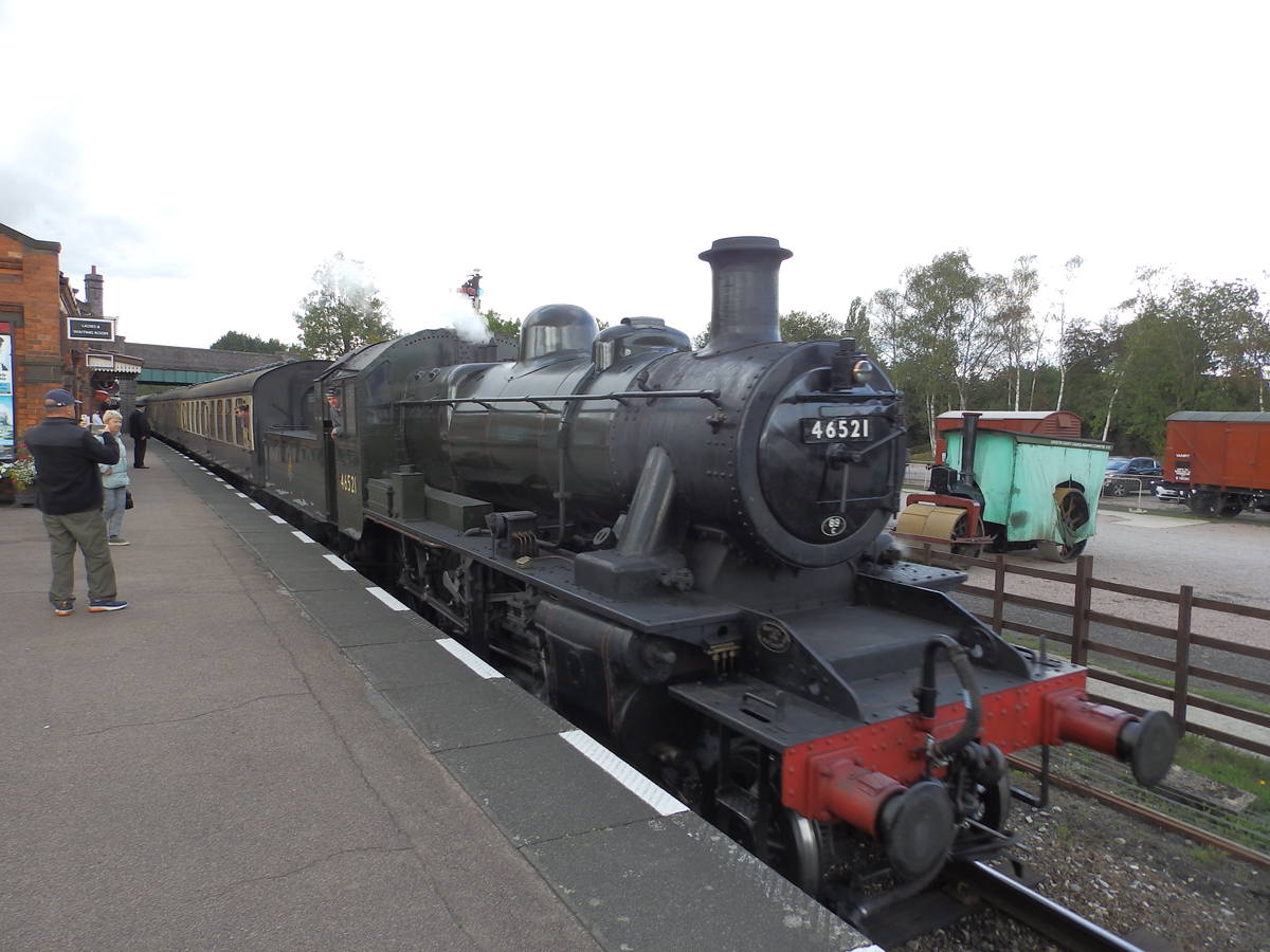 LMS Ivatt Class 2 2-6-0: 46521